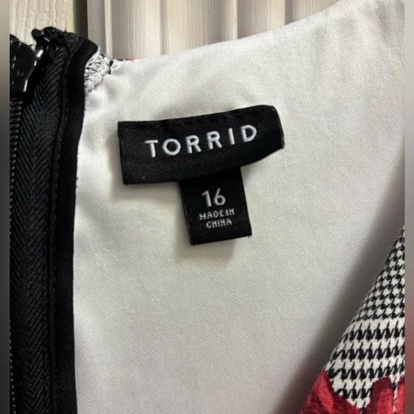 Torrid Floral Houndstooth Dress with Coordinating Duster Sweater - Picture 5 of 12